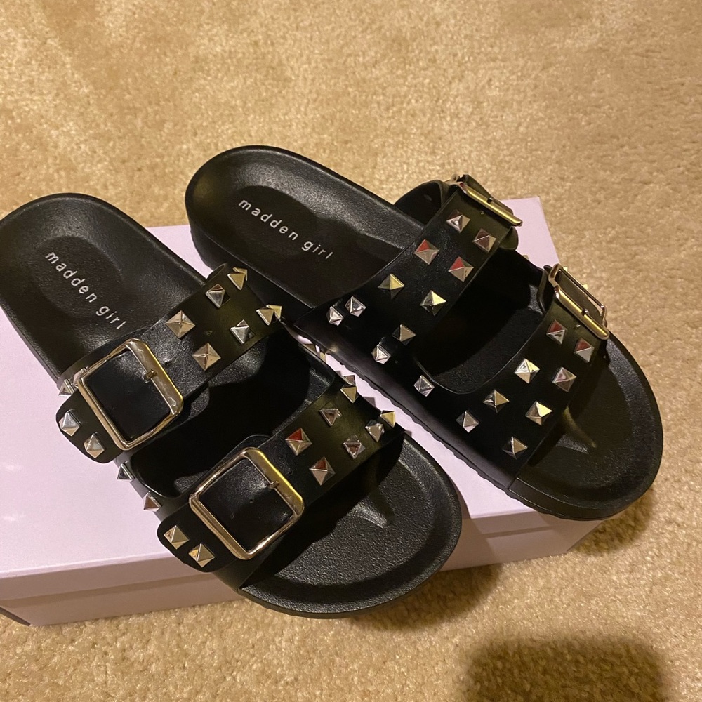 New Steve Madden Black Studded Slides